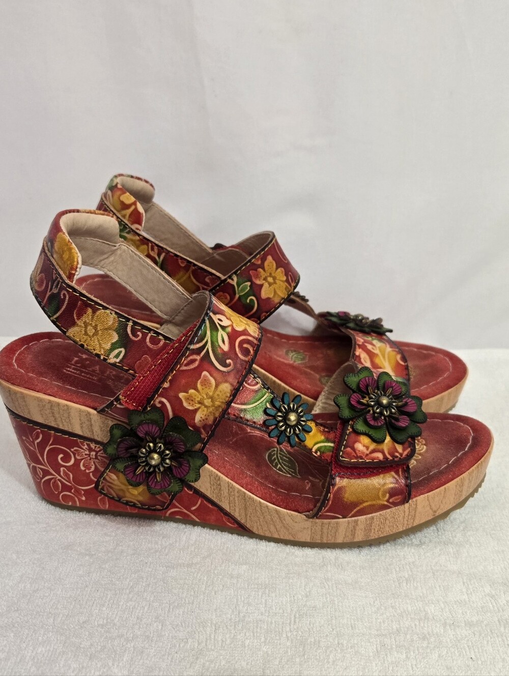 L'Artiste by Spring Step Leather Floral Wedge Sandals Size 40(9) Comfort Artsy
